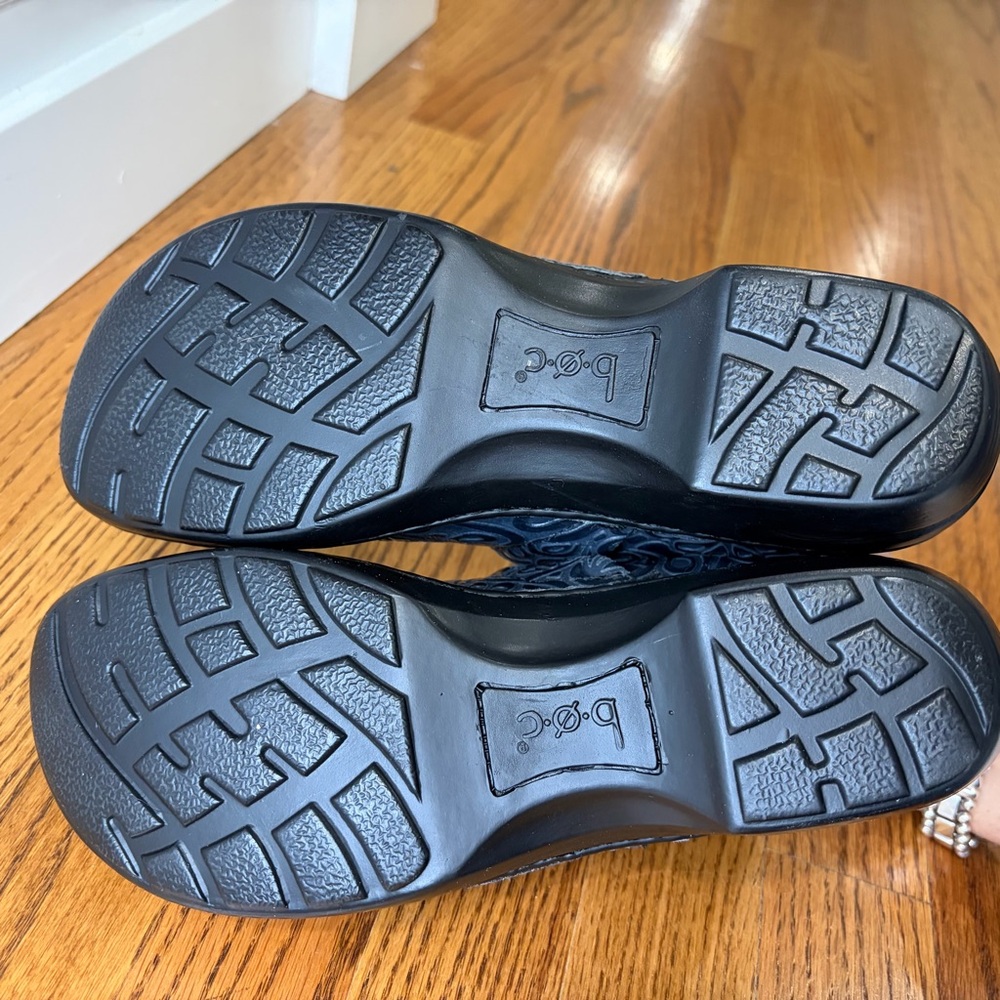 B.O.C. Peggy Clogs - Picture 5 of 9